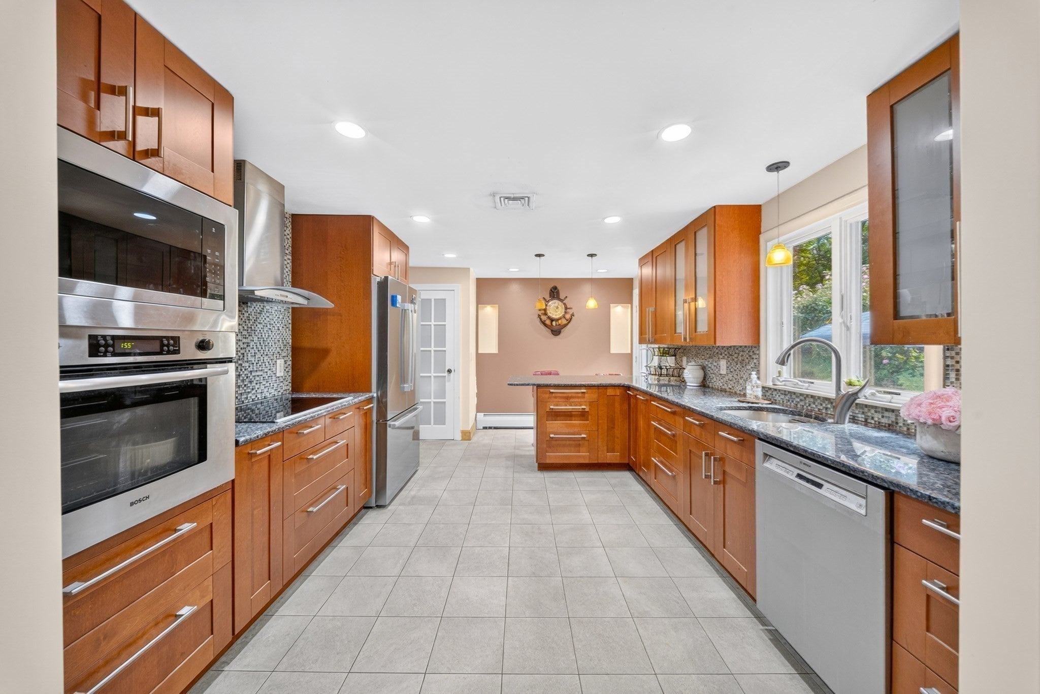 184 Concord Ave, Lexington, MA Photo #12