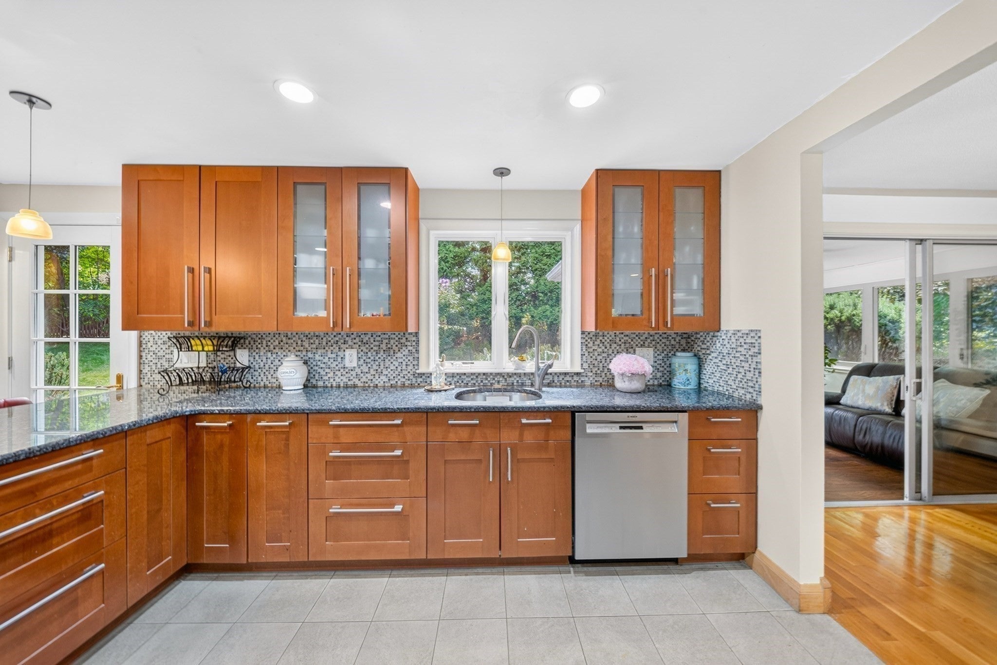 184 Concord Ave, Lexington, MA Photo #13