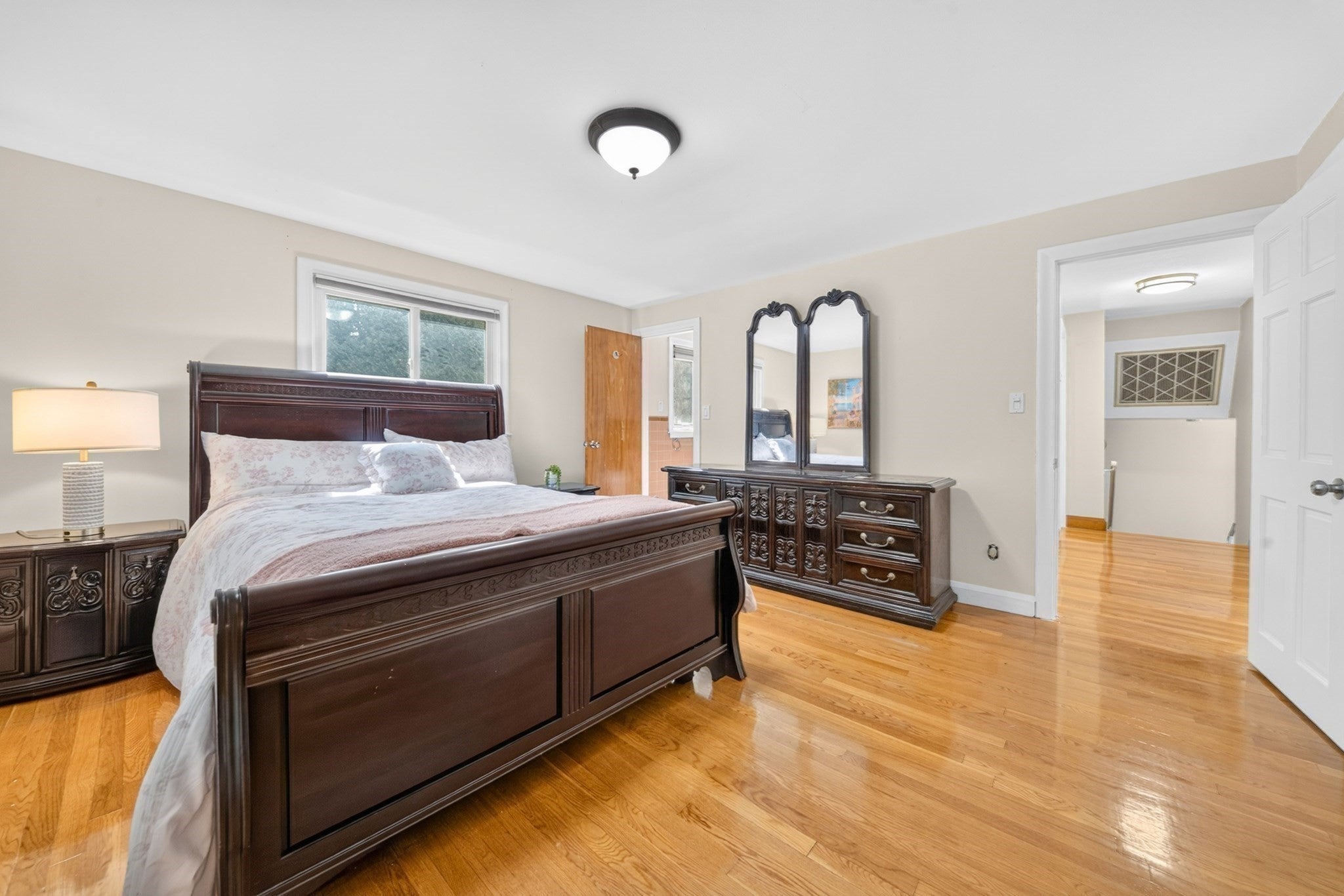 184 Concord Ave, Lexington, MA Photo #20