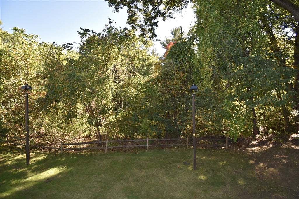 Springfield, Massachusetts 01106, United States, 2 Bedrooms Bedrooms, ,2 BathroomsBathrooms,Residential,Active,248088