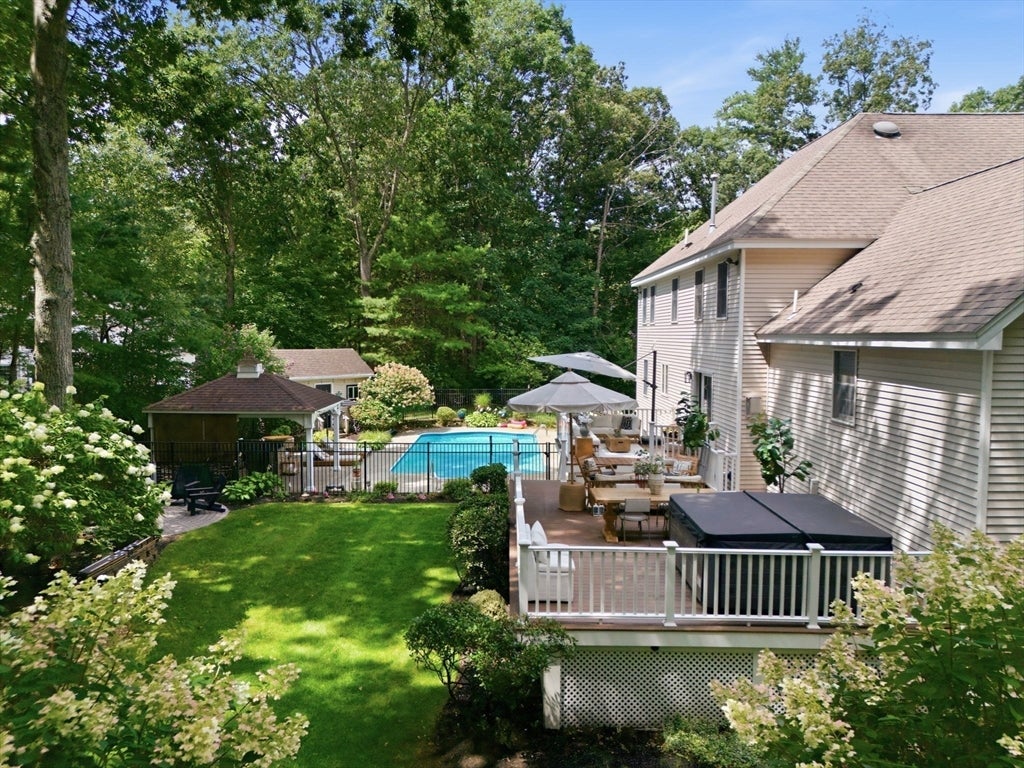 112 Aldrich Rd
