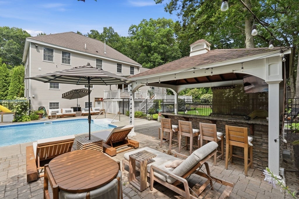 112 Aldrich Rd