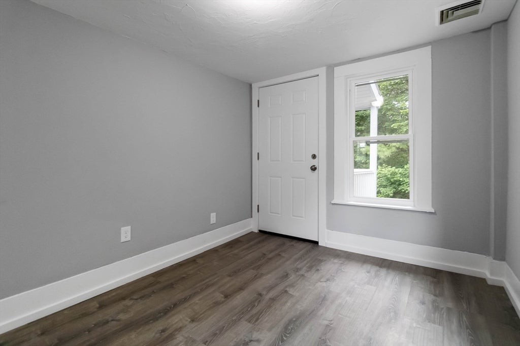 289-291 Providence Rd, Grafton, MA, 289-291 Providence Rd, Grafton, MA Photo #10