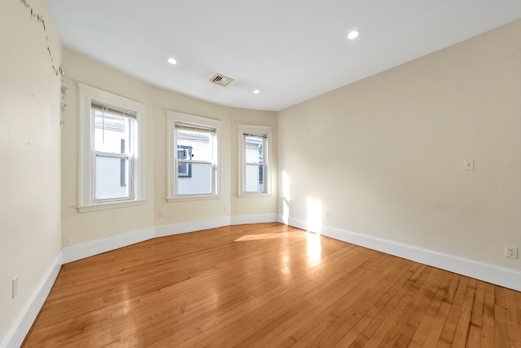 299-301 Alewife Brook Pkwy #2, Somerville, MA Photo #10