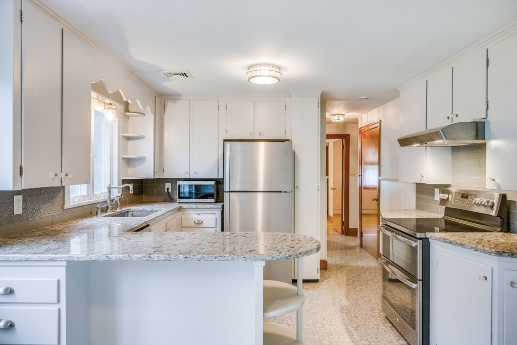227 Davisville Rd