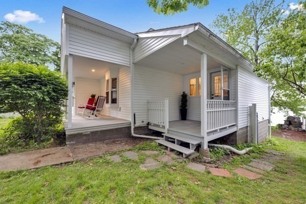 5 1/2 W Sutton Rd