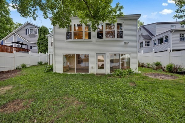 5 1/2 W Sutton Rd