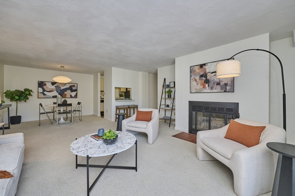 1600 Massachusetts Ave 404