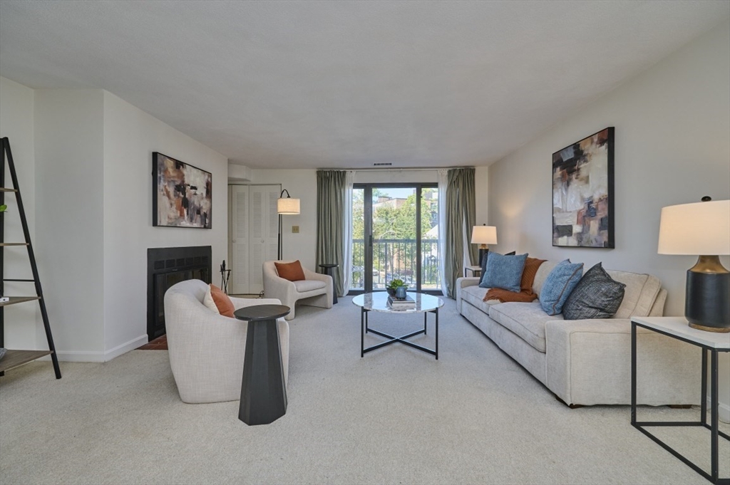 1600 Massachusetts Ave 404