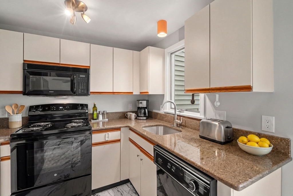 85 Victoria Heights #85, Boston, MA Photo #4