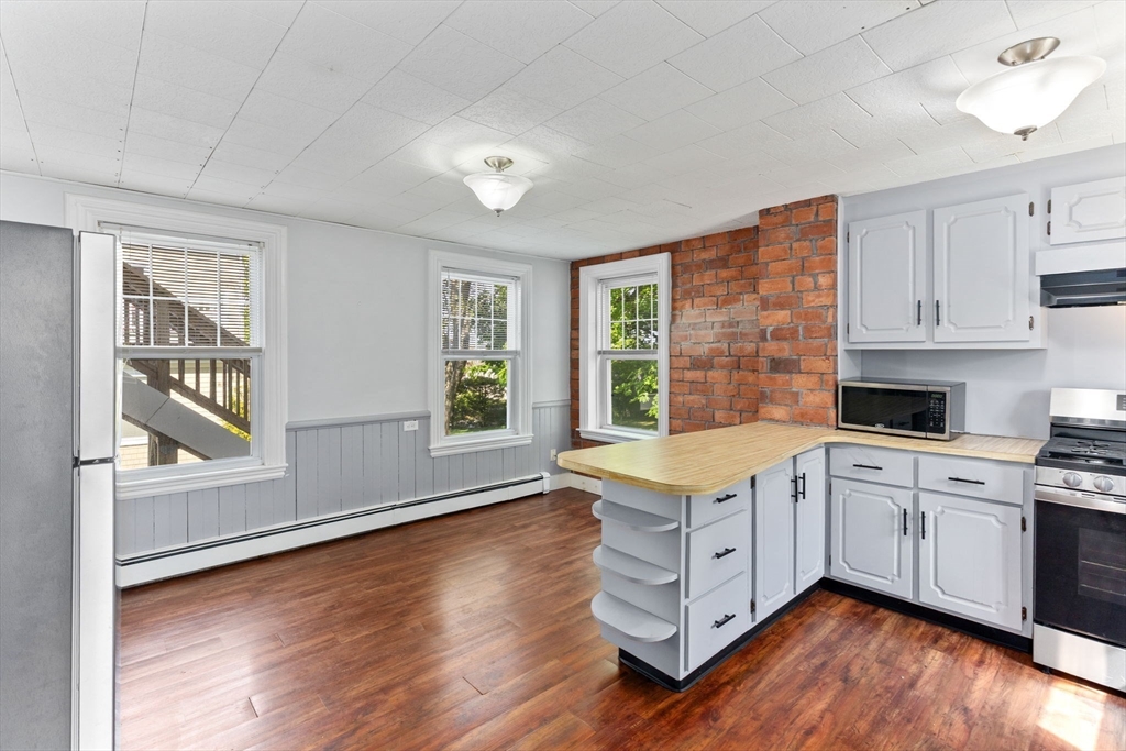 17 Lothrop St, Plymouth, MA Photo #6