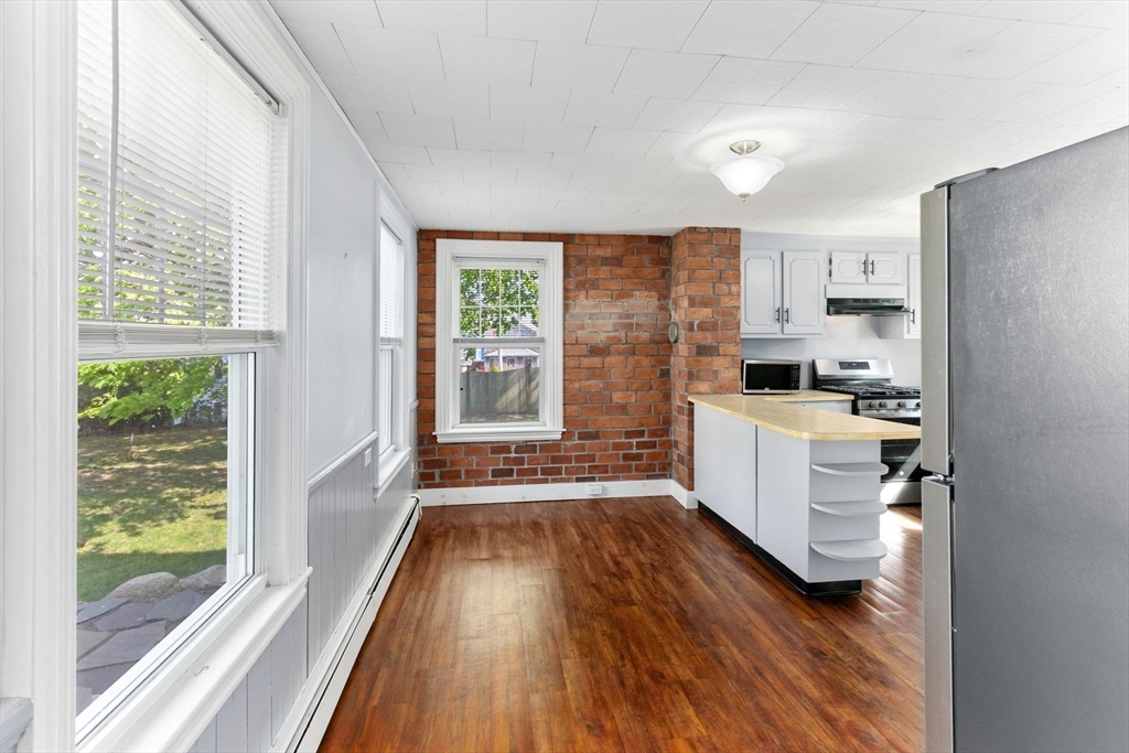 17 Lothrop St, Plymouth, MA Photo #8