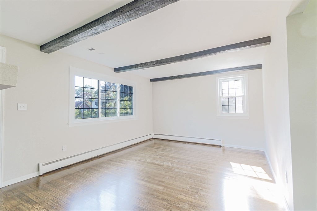 102 Mccarthy Ave