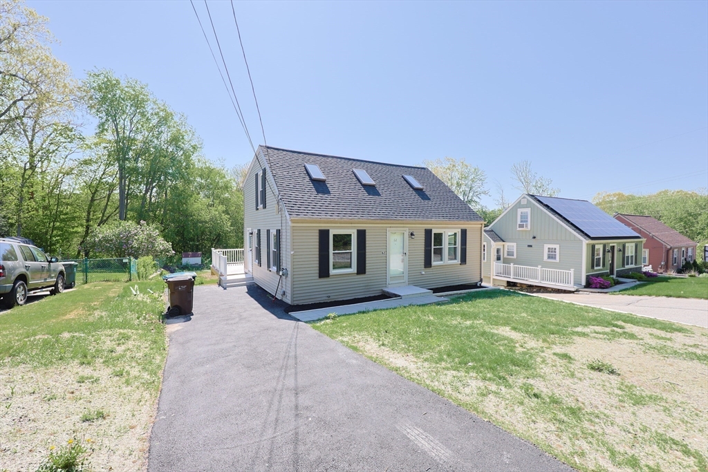 62 Rockland Rd
