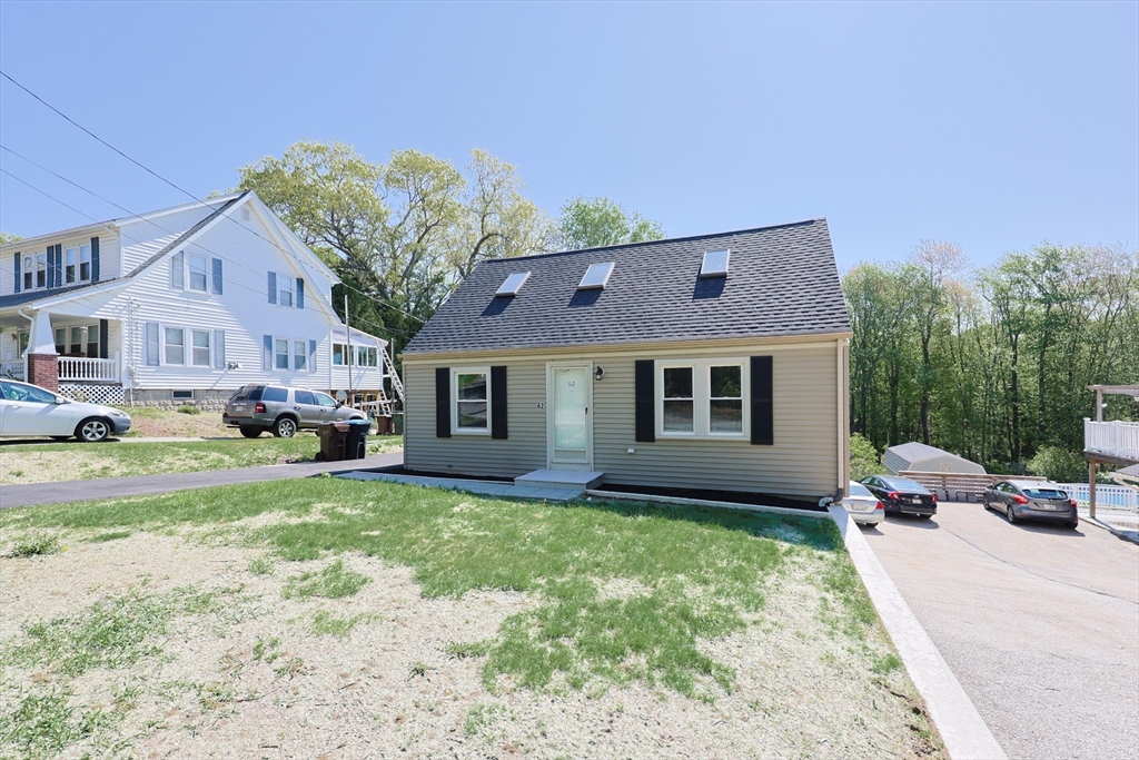 62 Rockland Rd