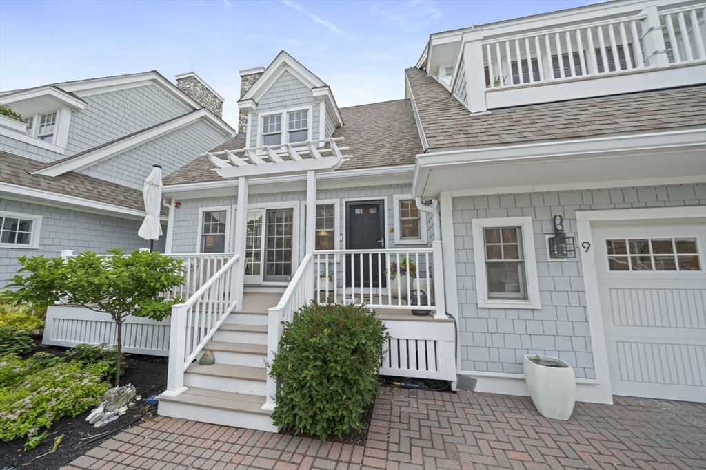 33 Central Avenue 9