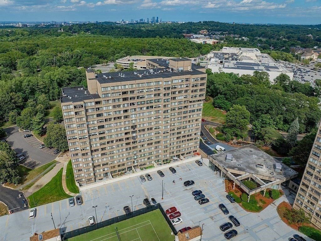 250 Hammond Pond Parkway 1111S, Newton MA 02467