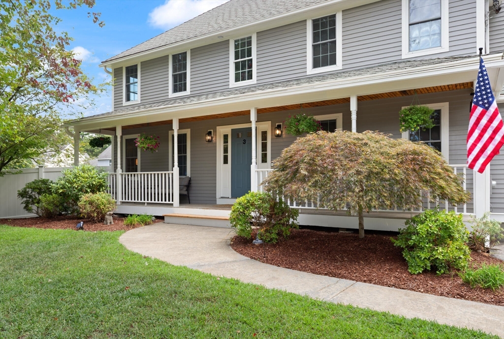 3 Lakeside Ave