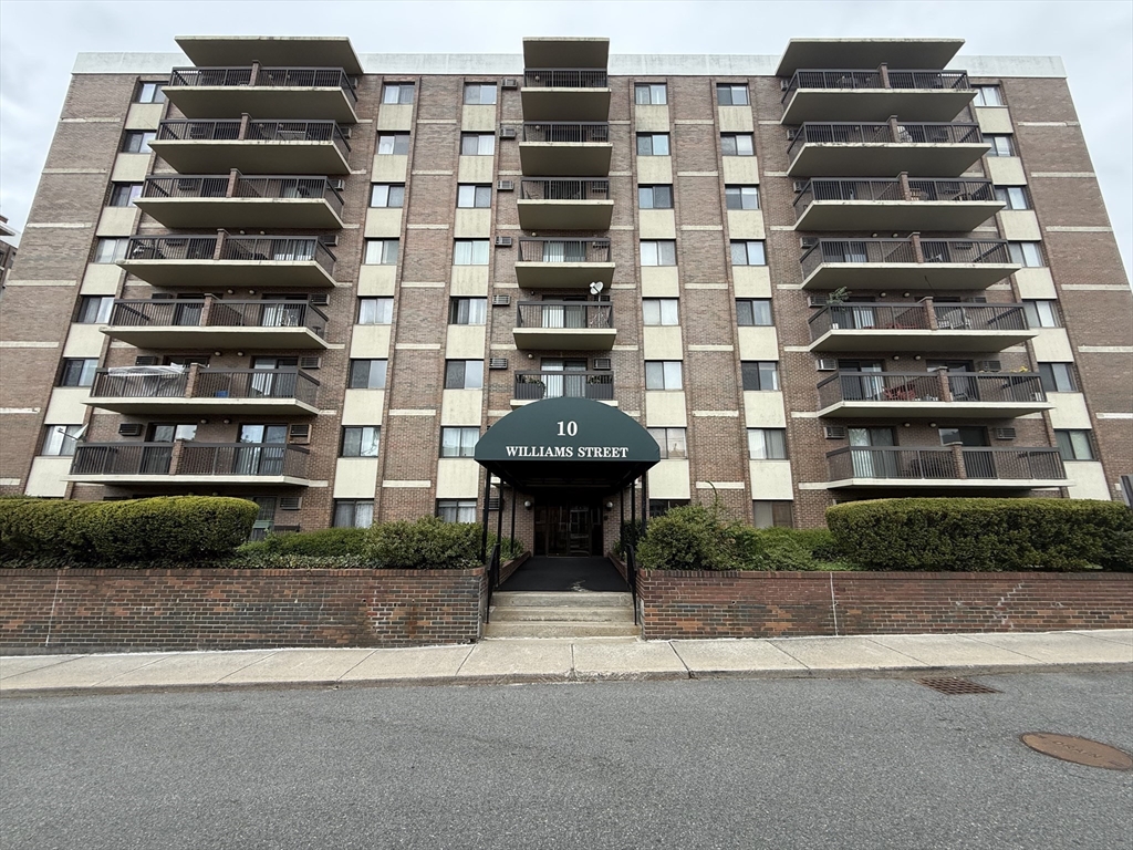 10 Williams St 34