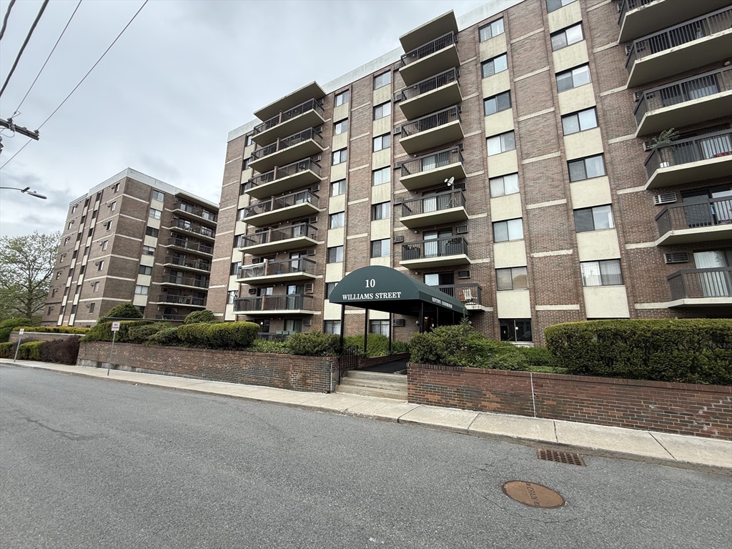 10 Williams St 34