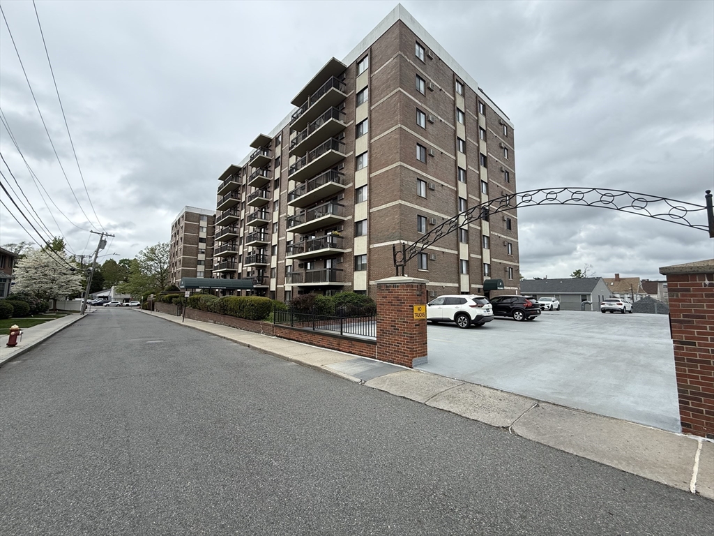 10 Williams St 34