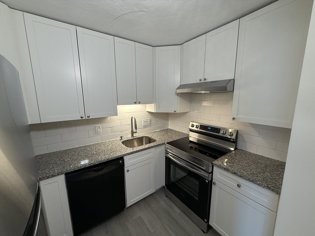 10 Williams St 34