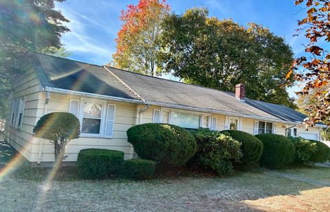33 Jefferson St Lawrence MA 01843