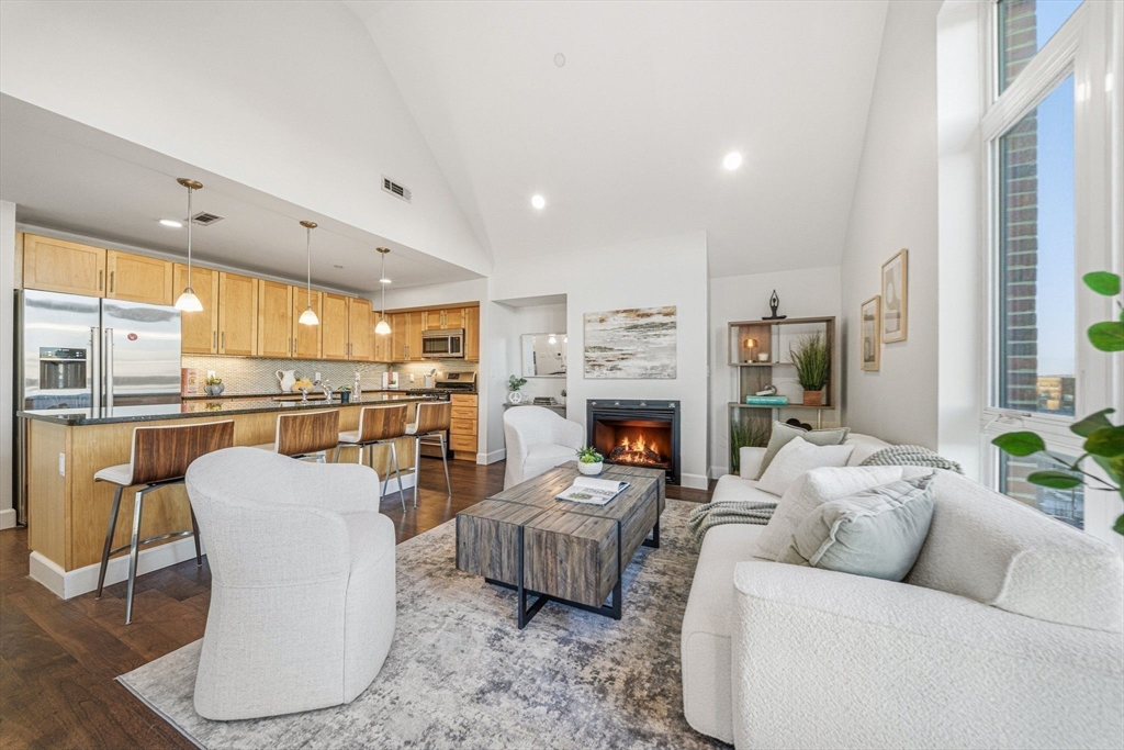 1501 Commonwealth Ave PH1