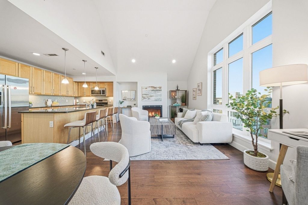 1501 Commonwealth Ave PH1