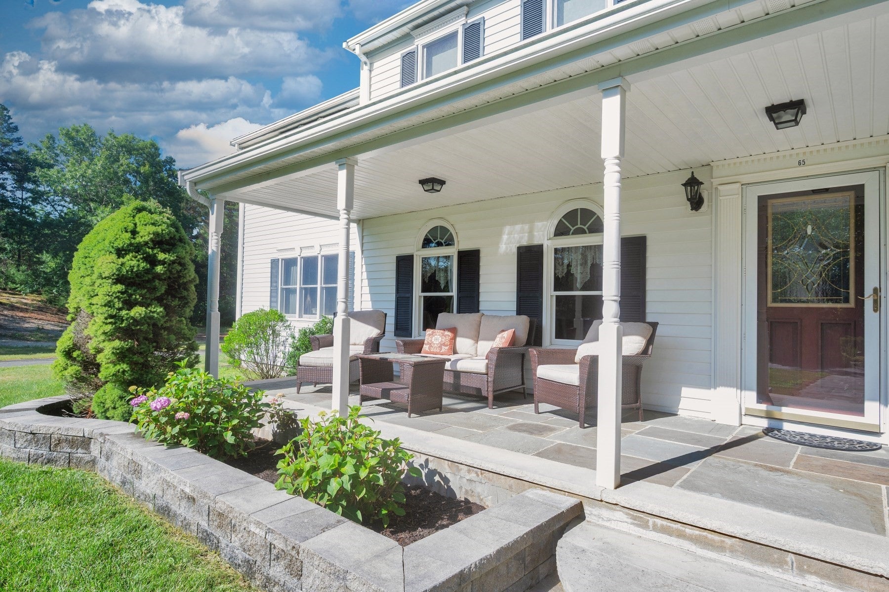 65 Richard Dr, Hanover MA 02339