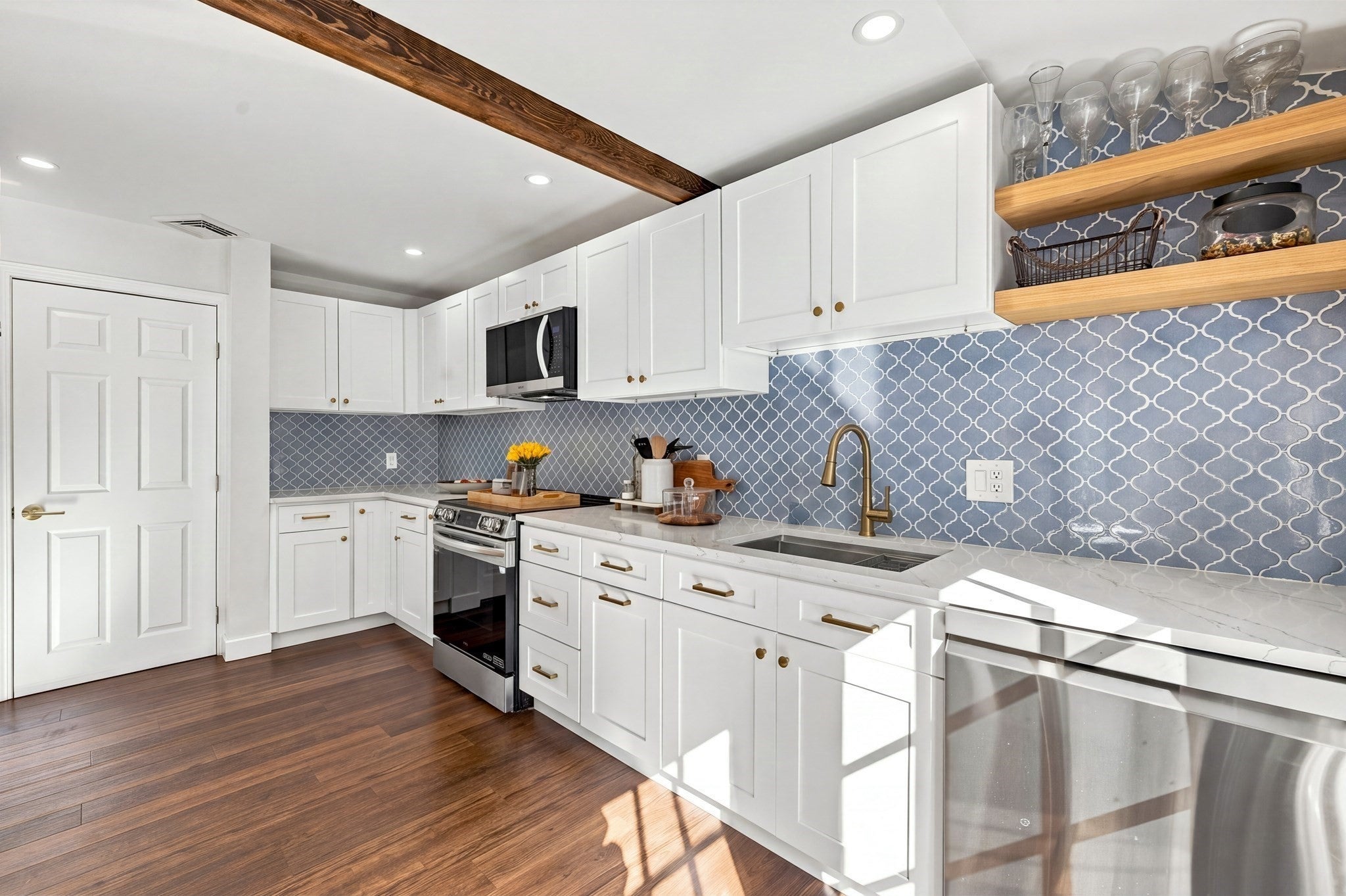 8 Wright Ct, Kingston, MA Photo #6