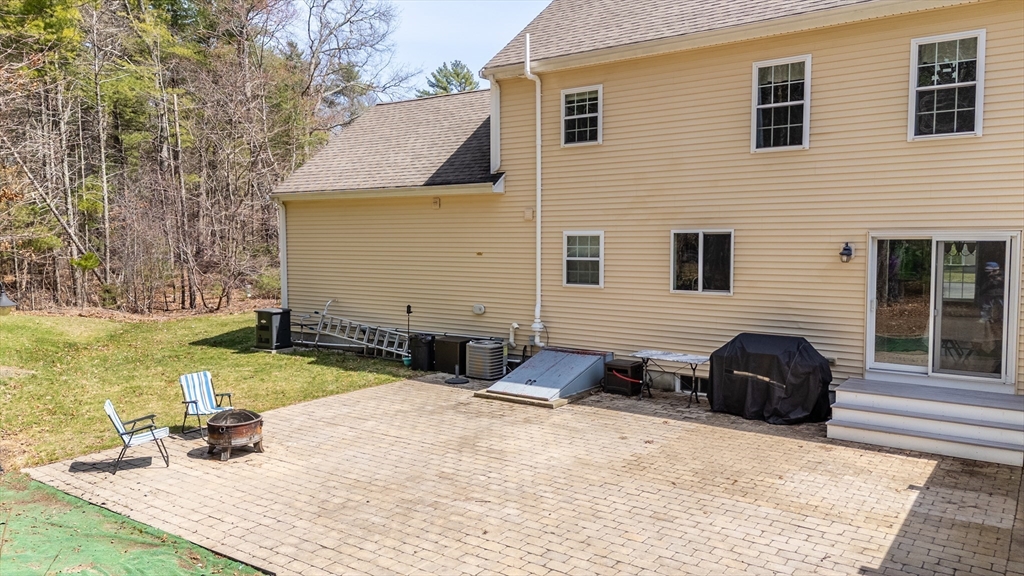391 Franklin St 1