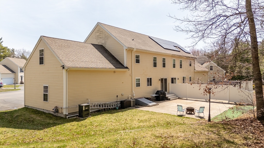 391 Franklin St 1