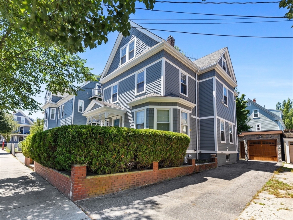 98 Hancock St 2