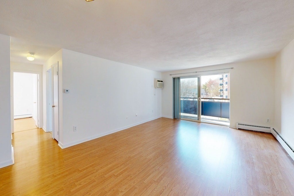 32 Whites Ave D22