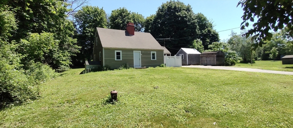 11 Newbury Neck Road