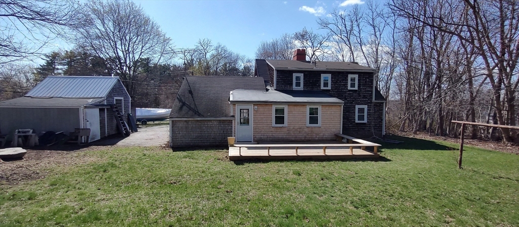 11 Newbury Neck Road