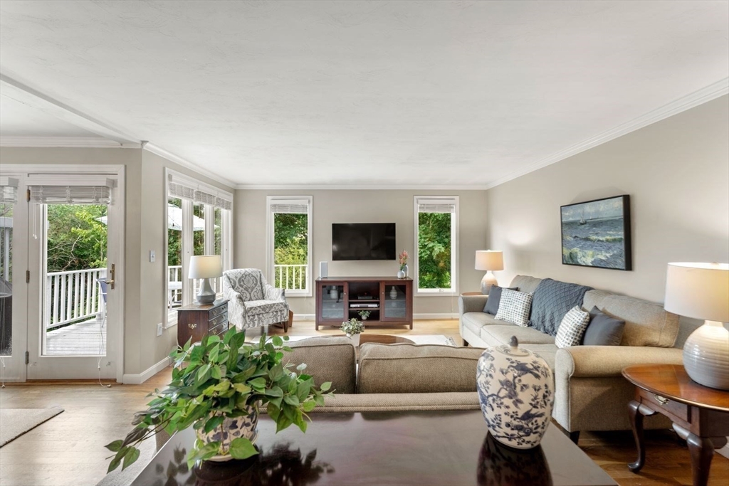 70 Parks St 10