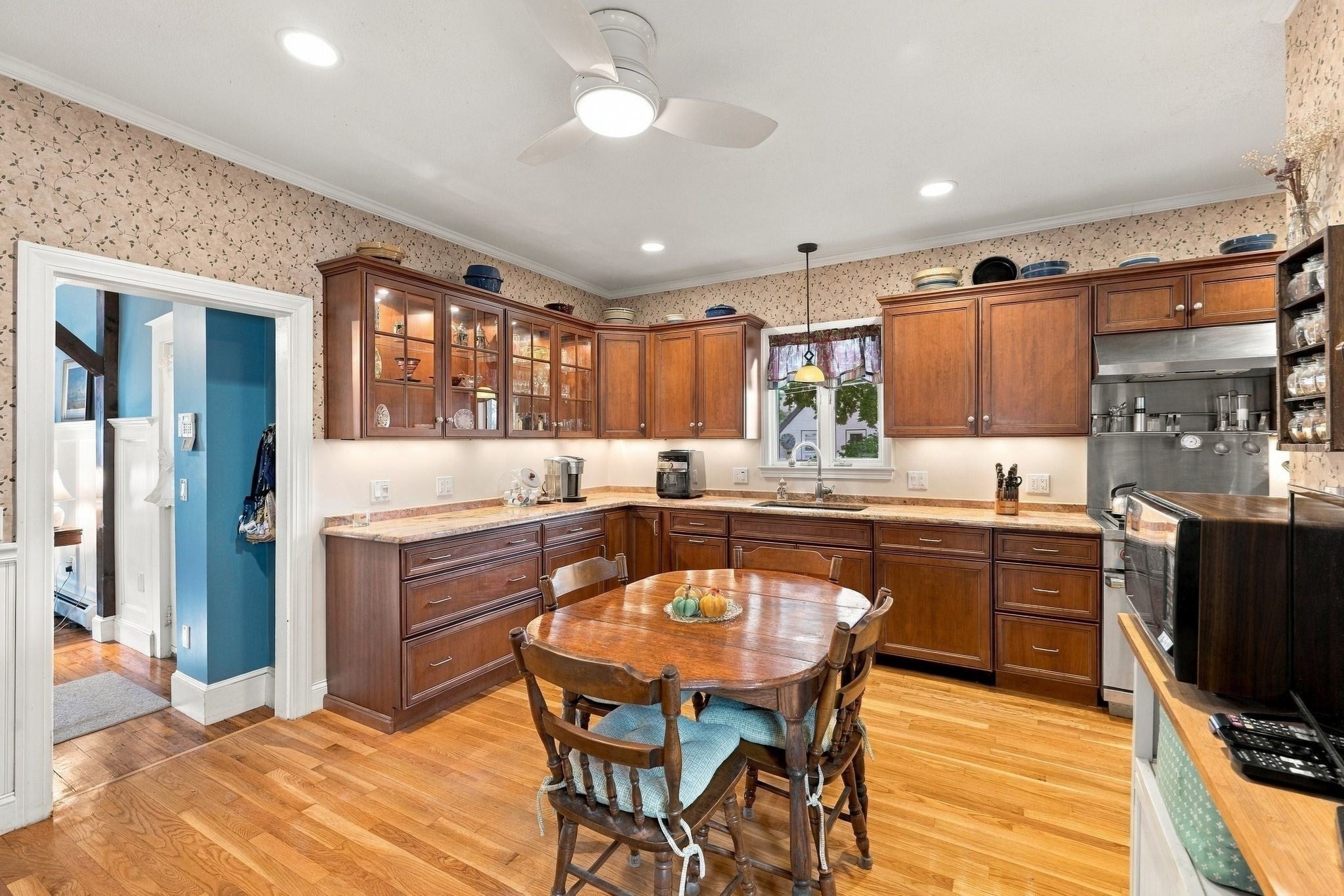 16 Churchill Place, Lynn, MA, 16 Churchill Place, Lynn, MA Photo #8