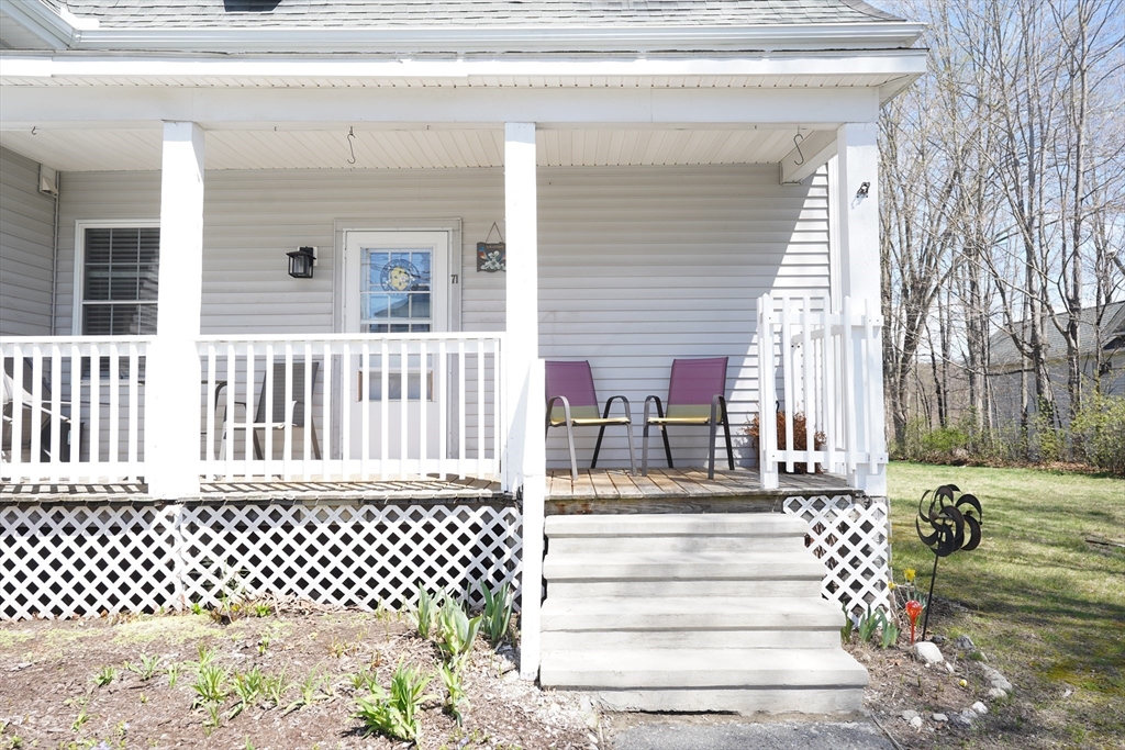 71 W Main St