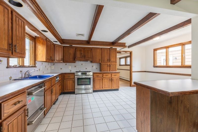 35 Villa Ave, Everett, MA, 35 Villa Ave, Everett, MA Photo #11
