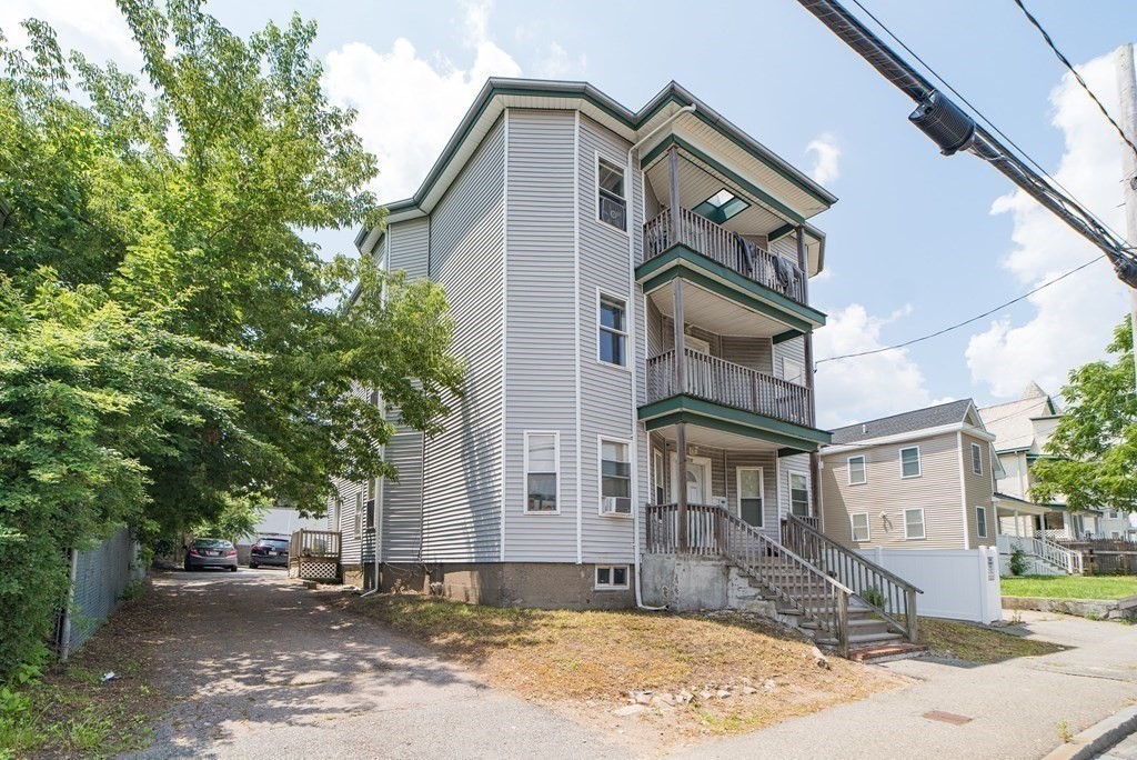 Click for 710 N Montello St #2, Brockton, MA slideshow Click for 710 N Montello St #2, Brockton, MA slideshow