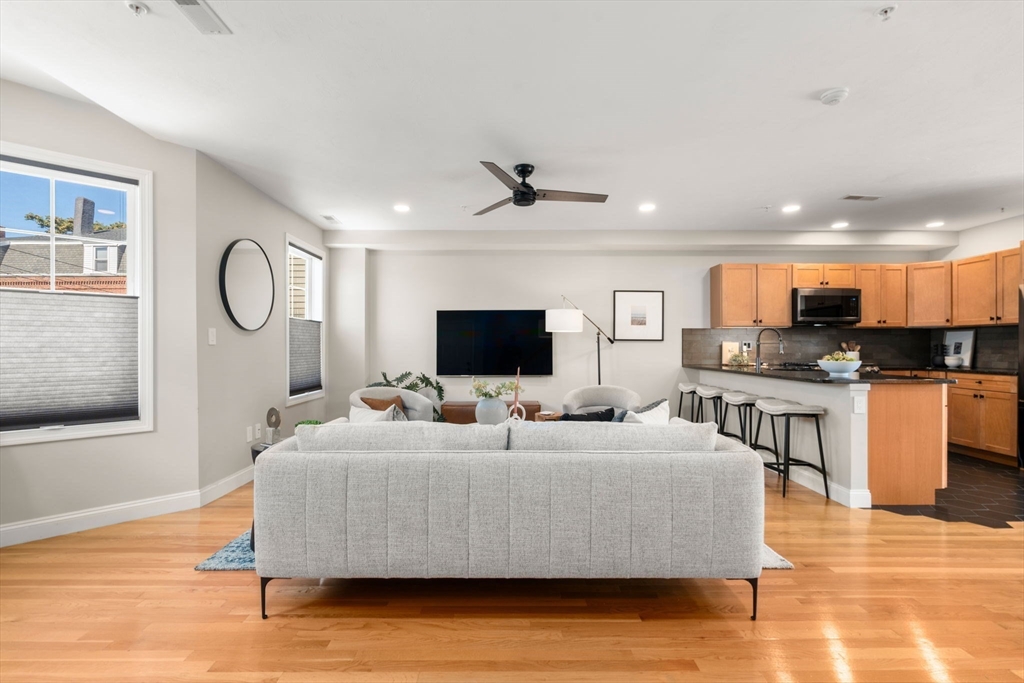 32 Parker St 6