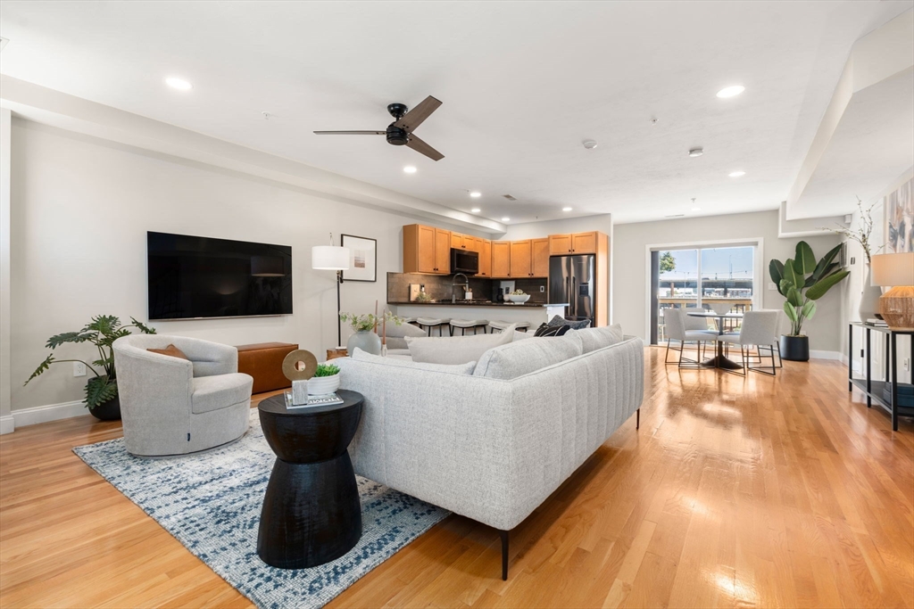 32 Parker St 6