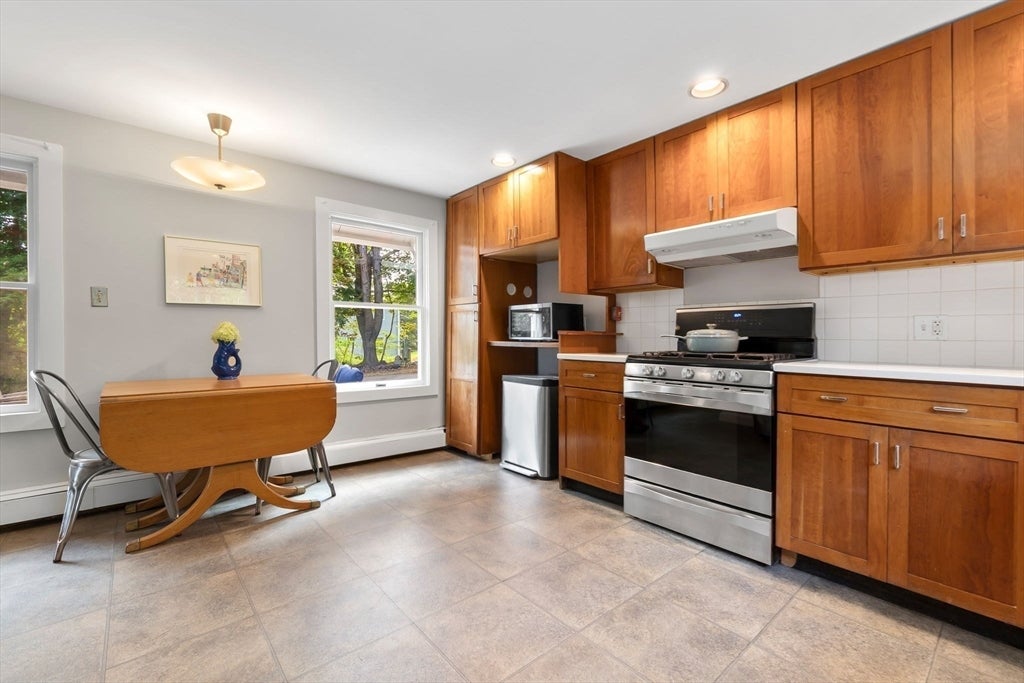 6 Pew Ave, Gloucester, MA, 6 Pew Ave, Gloucester, MA Photo #18