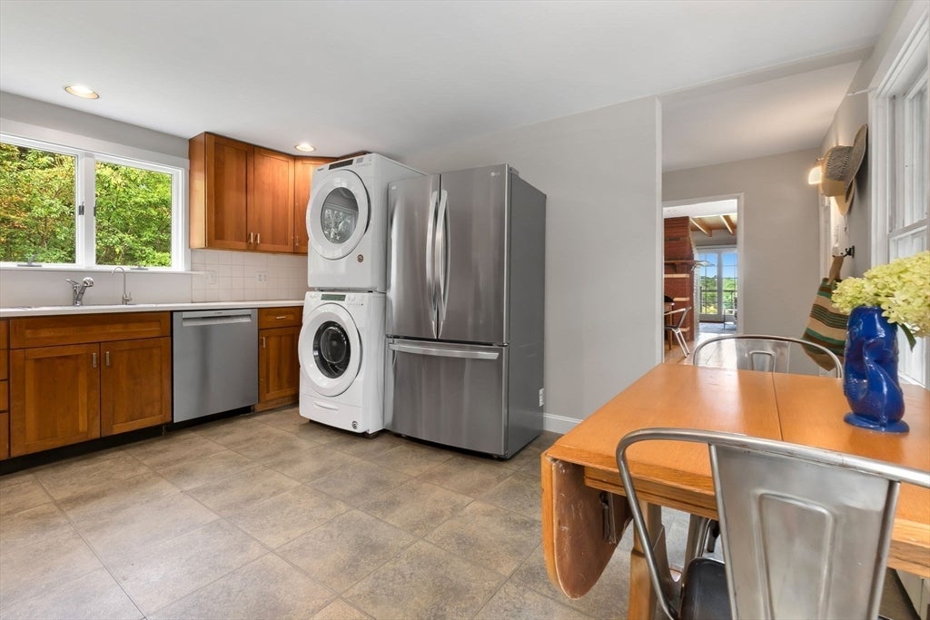 6 Pew Ave, Gloucester, MA, 6 Pew Ave, Gloucester, MA Photo #19