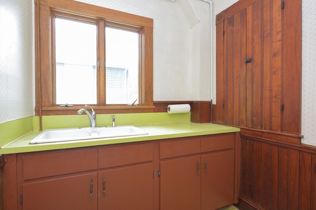 Peabody, Massachusetts 01960, United States, 3 Bedrooms Bedrooms, ,1 BathroomBathrooms,Residential,Pending,152017