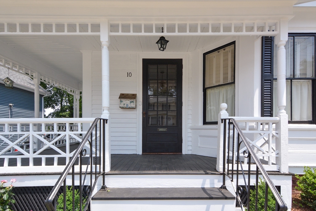 10 Hourihan St