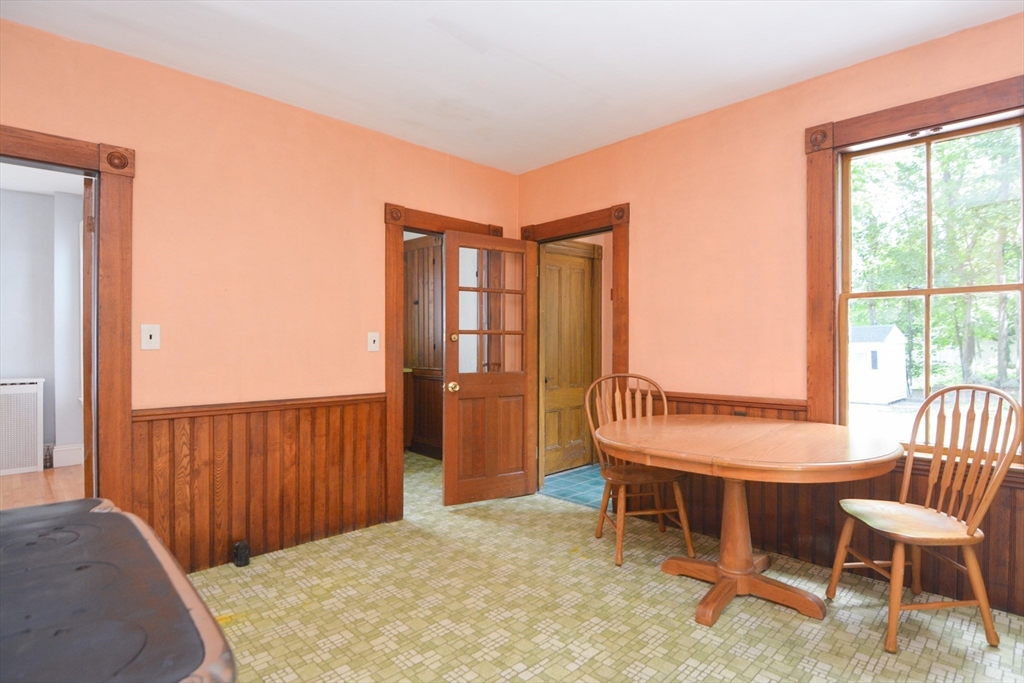 Peabody, Massachusetts 01960, United States, 3 Bedrooms Bedrooms, ,1 BathroomBathrooms,Residential,Pending,152017