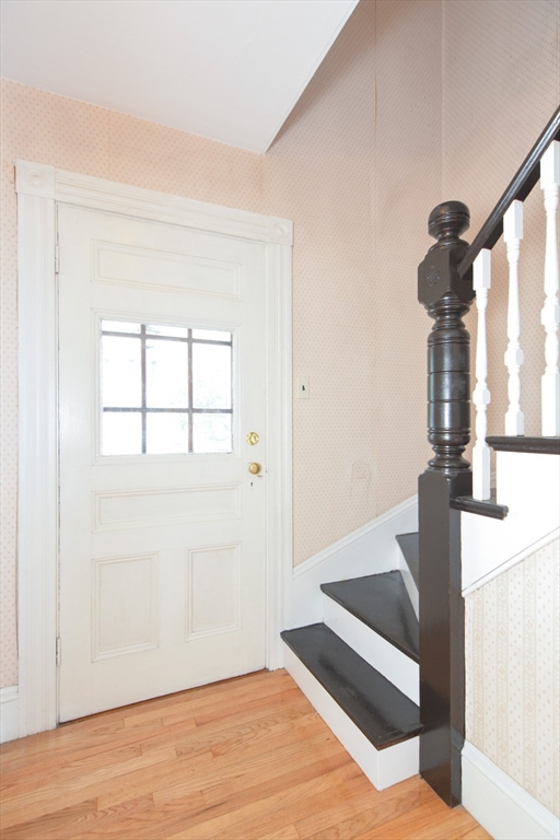 Peabody, Massachusetts 01960, United States, 3 Bedrooms Bedrooms, ,1 BathroomBathrooms,Residential,Pending,152017